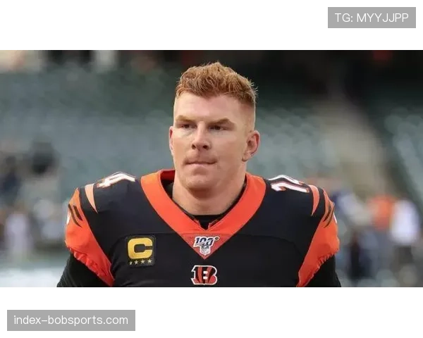 包装工四分卫洛夫决策失误 执着长传导致被抄截败北